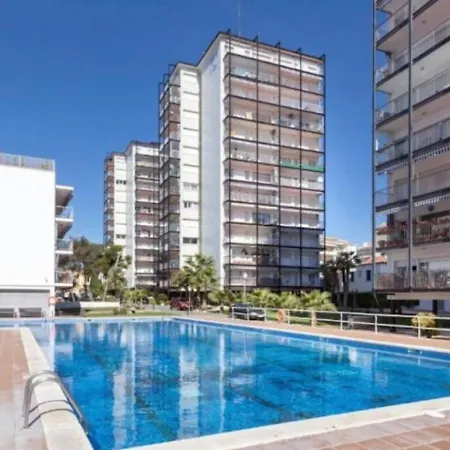 Oasis - Bright 2br With Balcony Apartment *